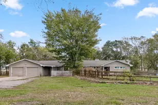 527 County Rd 214, Bay City, TX 77414 - Photo 1