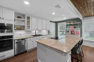 4825 Kingfisher Dr, Houston, TX 77035 - Photo 1