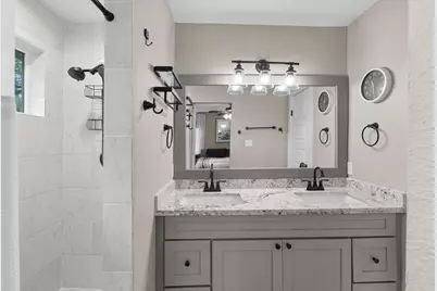 4825 Kingfisher Drive, Houston, TX 77035 - Photo 27
