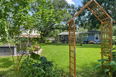 4825 Kingfisher Drive, Houston, TX 77035 - Photo 39