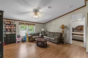 11531 Brentwood Ct, Conroe, TX 77303 - Photo 9