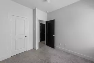 6033 Cypress St, Houston, TX 77074 - Photo 5