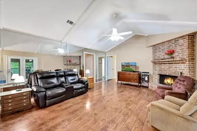 1403 Newport Boulevard, League City, TX 77573 - Photo 11