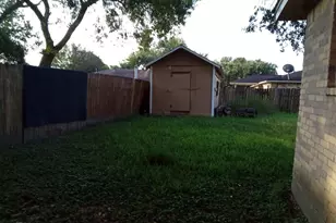 2410 Daffodil St, Highlands, TX 77562 - Photo 13