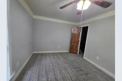 2410 Daffodil Street, Highlands, TX 77562 - Photo 11