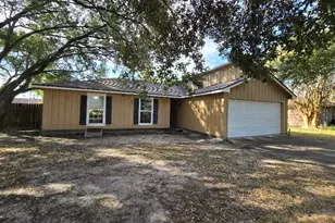 2410 Daffodil St, Highlands, TX 77562 - Photo 1