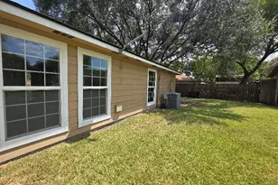 2410 Daffodil St, Highlands, TX 77562 - Photo 15
