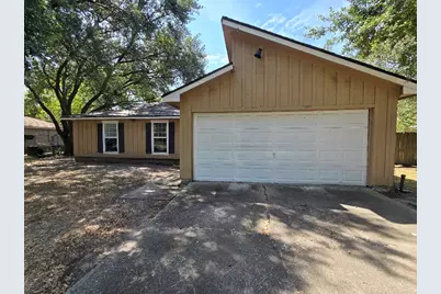 2410 Daffodil Street, Highlands, TX 77562 - Photo 1
