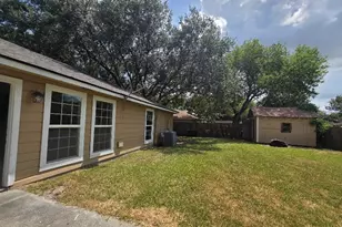 2410 Daffodil St, Highlands, TX 77562 - Photo 11