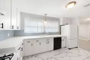 614 Gilpin St, Houston, TX 77034 - Photo 7