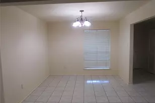 5418 Imperial Grove Dr, Houston, TX 77066 - Photo 5