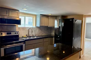 4817 Ave Q 1/2, Galveston, TX 77551 - Photo 9