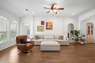 18 Almond Branch Pl, The Woodlands, TX 77382 - Photo 5