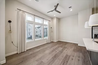 728 Carriage Knolls Drive, Houston, TX 77008 - Photo 7