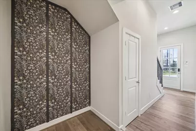 728 Carriage Knolls Drive, Houston, TX 77008 - Photo 3