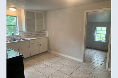 2306 28th Avenue N, Texas City, TX 77590 - Photo 5