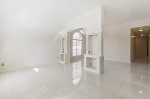 8714 Emerald Heights Ct, Houston, TX 77083 - Photo 7