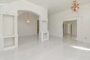 8714 Emerald Heights Ct, Houston, TX 77083 - Photo 9