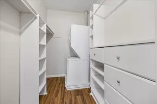 2100 Tanglewilde St, Houston, TX 77063 - Photo 9