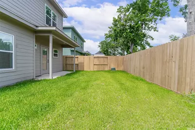 207 Dipping Stream Street, Houston, TX 77076 - Photo 15