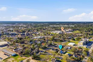 308 E Phillips St, Conroe, TX 77301 - Photo 33