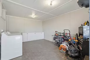 308 E Phillips St, Conroe, TX 77301 - Photo 19