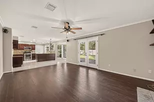 1030 Mabry Mill Rd, Houston, TX 77062 - Photo 11