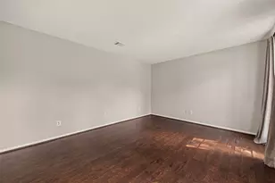1030 Mabry Mill Rd, Houston, TX 77062 - Photo 5