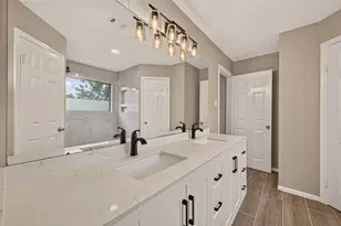 1030 Mabry Mill Rd, Houston, TX 77062 - Photo 37