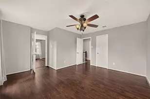 1030 Mabry Mill Rd, Houston, TX 77062 - Photo 23