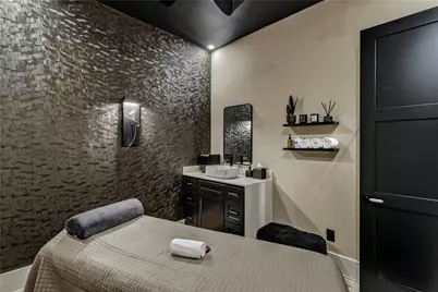 1409 Post Oak Boulevard #2301, Houston, TX 77056 - Photo 17