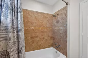 1221 Cedar Post Ln, Houston, TX 77055 - Photo 15