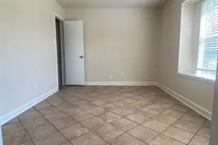 2214 S Ferrisburg Ct, Sugar Land, TX 77478 - Photo 11