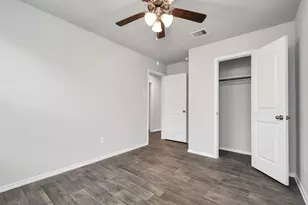 9847 Laurel Lake Ln, Conroe, TX 77384 - Photo 29