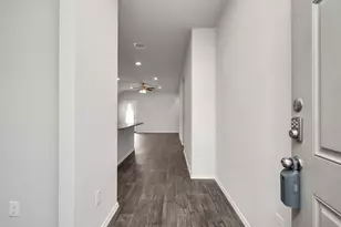 9847 Laurel Lake Ln, Conroe, TX 77384 - Photo 3