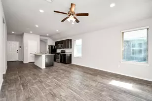 9847 Laurel Lake Ln, Conroe, TX 77384 - Photo 15