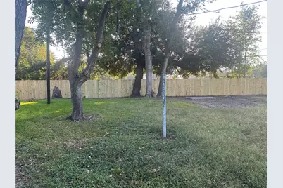 9301 Chesterfield Drive, Houston, TX 77051 - Photo 15