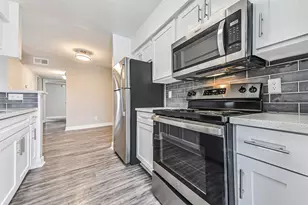 1111 W Main St, League City, TX 77573 - Photo 7