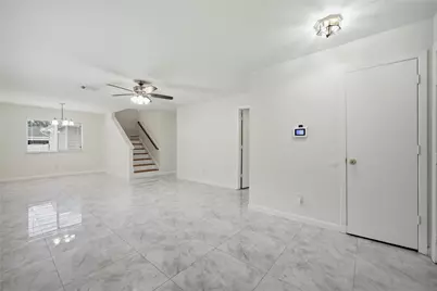 26872 Wellington Court, Kingwood, TX 77339 - Photo 5