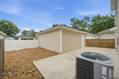 26872 Wellington Court, Kingwood, TX 77339 - Photo 31