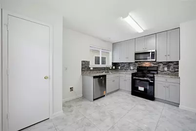 26872 Wellington Court, Kingwood, TX 77339 - Photo 13