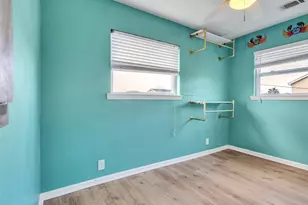 4038 Panola Dr, Galveston, TX 77554 - Photo 5