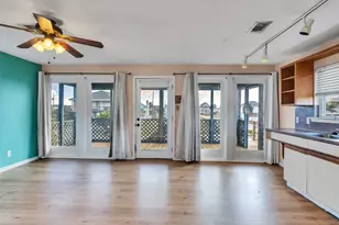 4038 Panola Dr, Galveston, TX 77554 - Photo 11