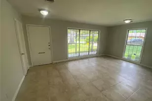 4220 Redwood Dr, Beaumont, TX 77703 - Photo 3