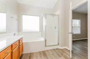 31703 Forest Oak Park Ct, Conroe, TX 77385 - Photo 13