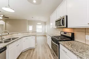 31703 Forest Oak Park Ct, Conroe, TX 77385 - Photo 9