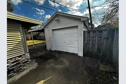 903 Elmwood Drive, Baytown, TX 77520 - Photo 9