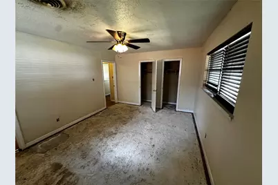 903 Elmwood Drive, Baytown, TX 77520 - Photo 41