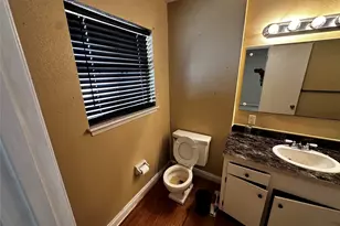 903 Elmwood Dr, Baytown, TX 77520 - Photo 37