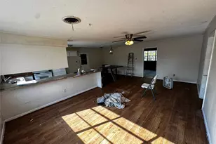 903 Elmwood Dr, Baytown, TX 77520 - Photo 29